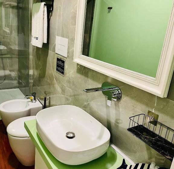 اتاق لوکس با بالکن, Rarityart Guesthouse