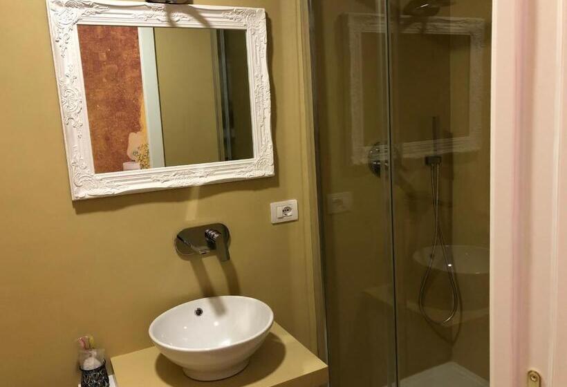 مجموعه ویستا شهر, Rarityart Guesthouse