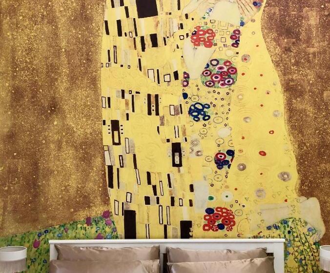 مجموعه ویستا شهر, Rarityart Guesthouse