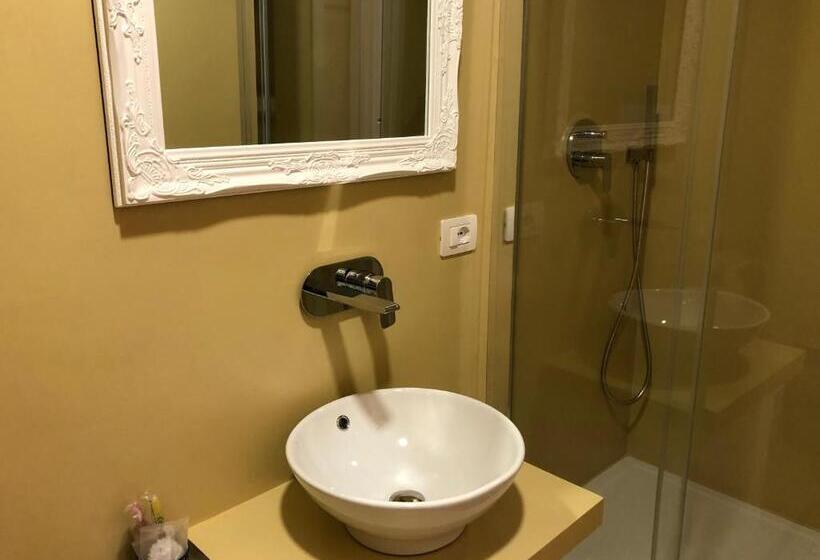 مجموعه ویستا شهر, Rarityart Guesthouse