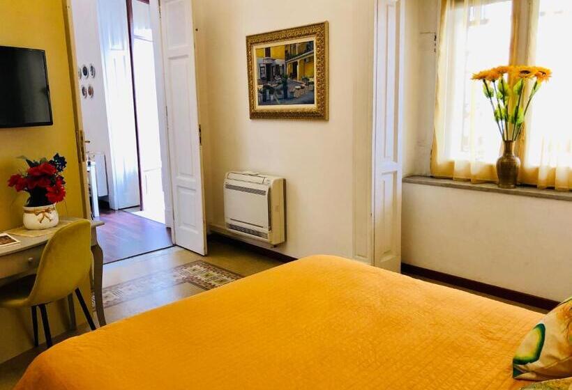 مجموعه ویستا شهر, Rarityart Guesthouse