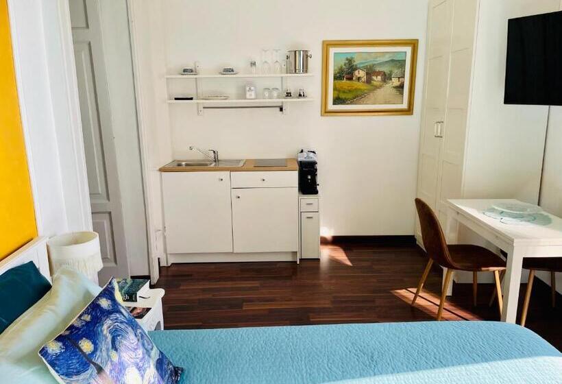 سوییت با چشم‌انداز دریا, Rarityart Guesthouse