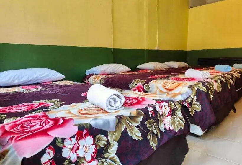 スタンダード４人部屋, 74 Guest House Haad Rin