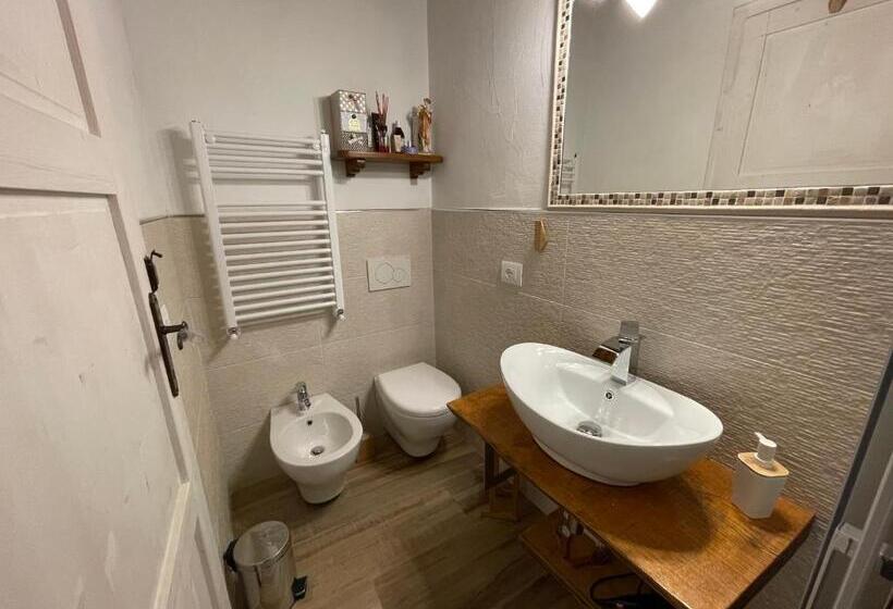 اتاق استاندارد سه نفره, B&b Il Volo