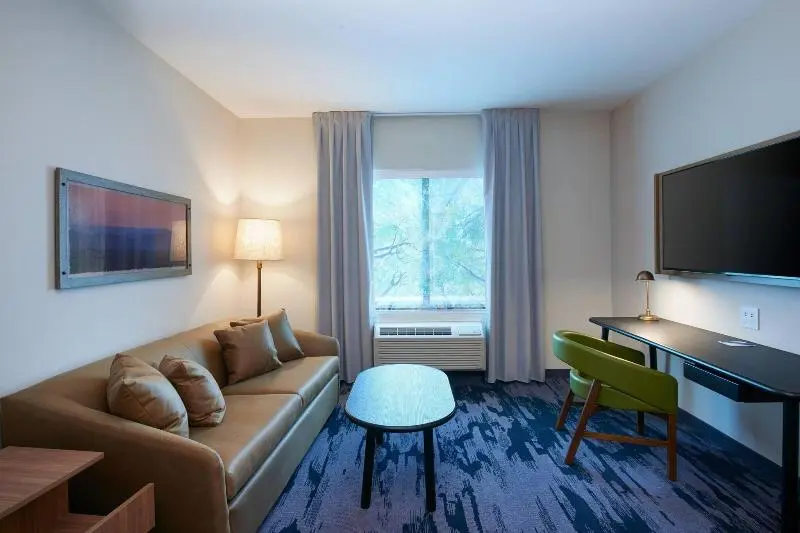 キングサイズベッドのスイートルーム, Fairfield Inn & Suites By Marriott Midland
