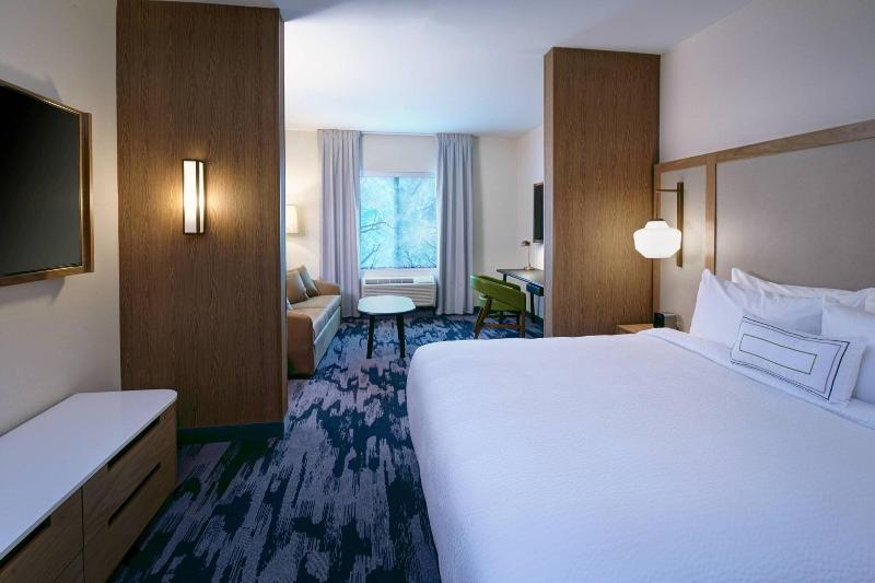 キングサイズベッドのスイートルーム, Fairfield Inn & Suites By Marriott Midland