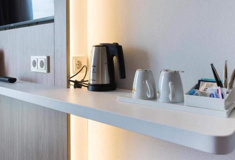 장애인을 위한 스탠다드 룸, Holiday Inn Express Wiesbaden, An Ihg