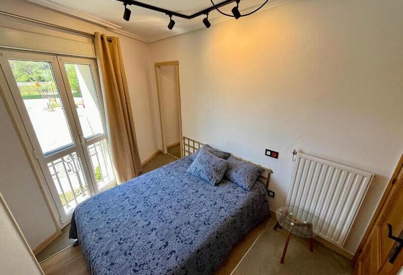 جناح, Lotila Flats Hostal Rio Caudal