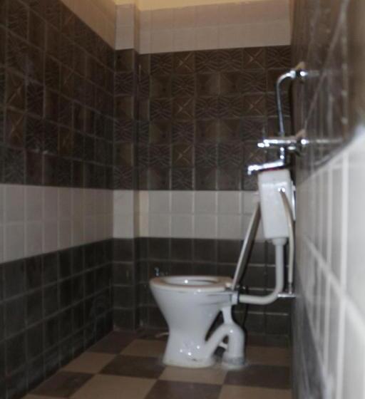 اتاق لوکس, Mother Hostel