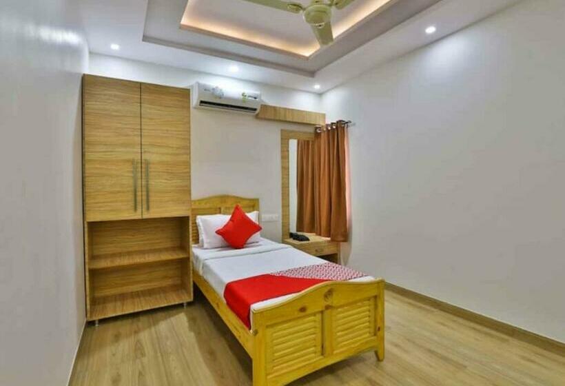 غرفة قياسية فردية, Centre Point