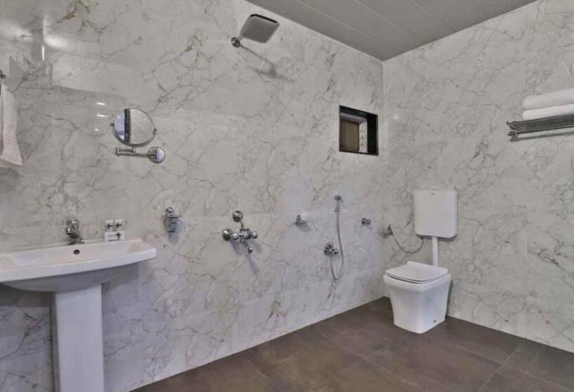 غرفة سوبيريور فردية, Centre Point