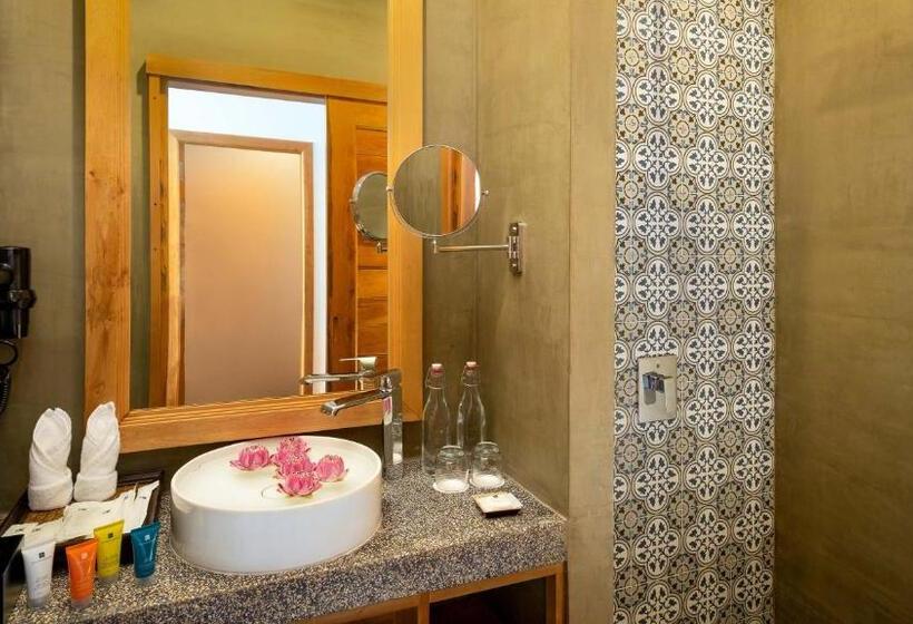 小室, Grand Venus La Residence