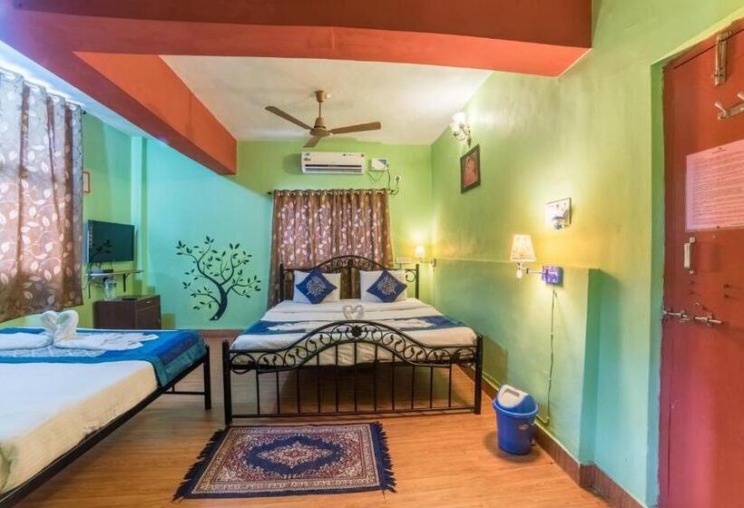 디럭스 룸, Kiara Hotel Goa