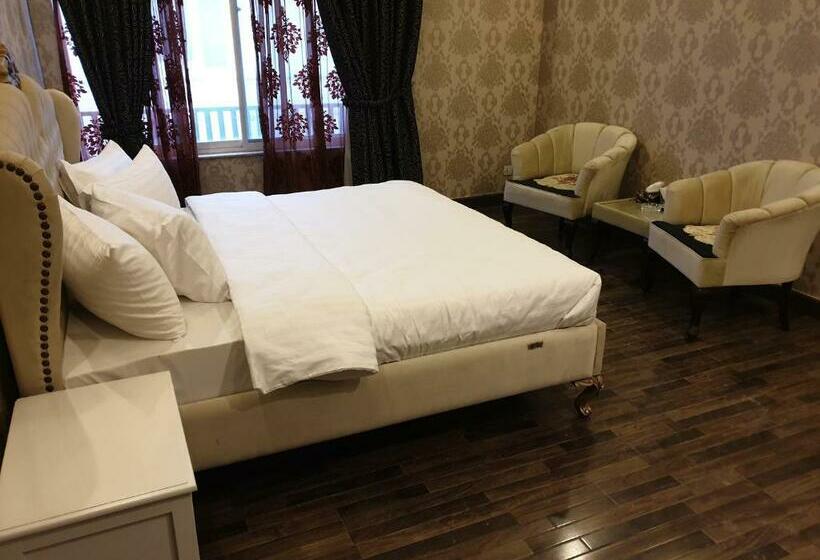 ویلای استاندارد 3 خوابه, Royal Villa F 10/2