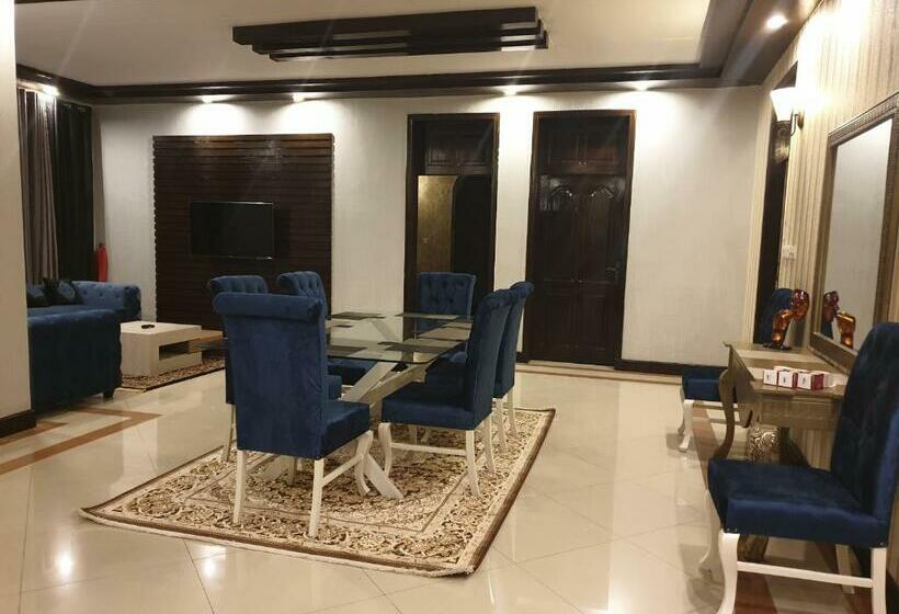 ویلای استاندارد 3 خوابه, Royal Villa F 10/2