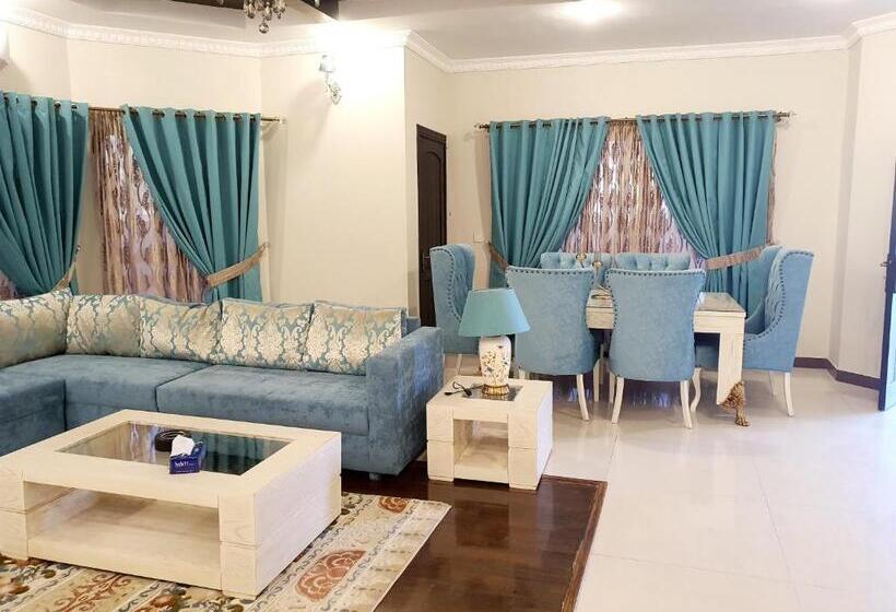 اتاق سوپریور با تخت بزرگ, Royal Villa F 10/2