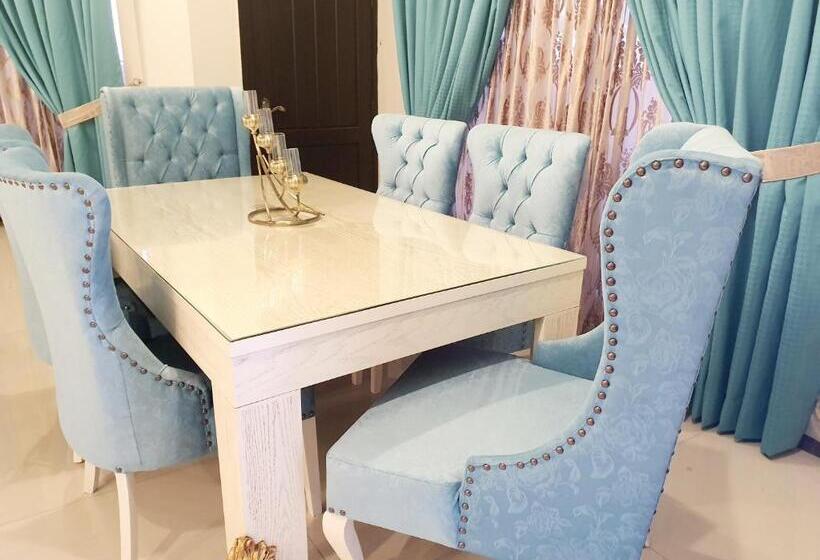 اتاق سوپریور با تخت بزرگ, Royal Villa F 10/2