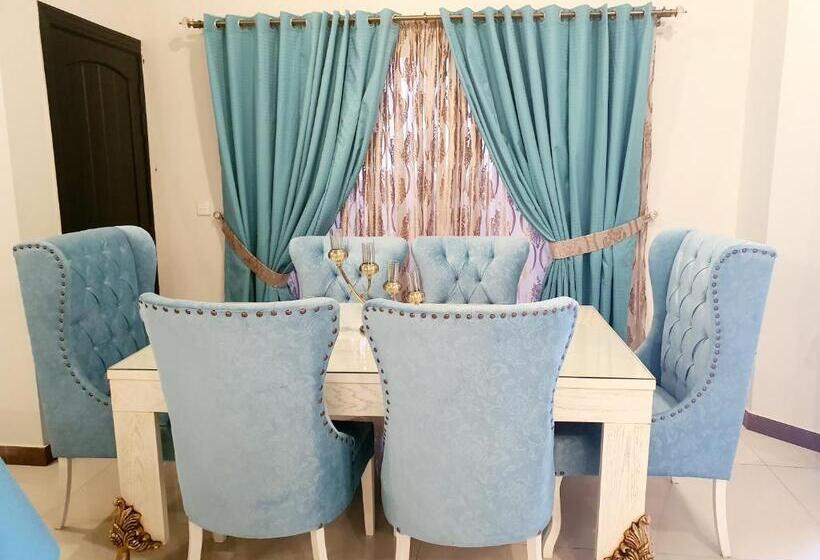 اتاق سوپریور با تخت بزرگ, Royal Villa F 10/2