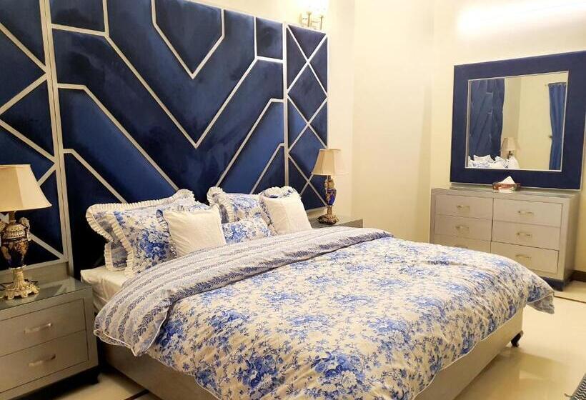 اتاق سوپریور با تخت بزرگ, Royal Villa F 10/2