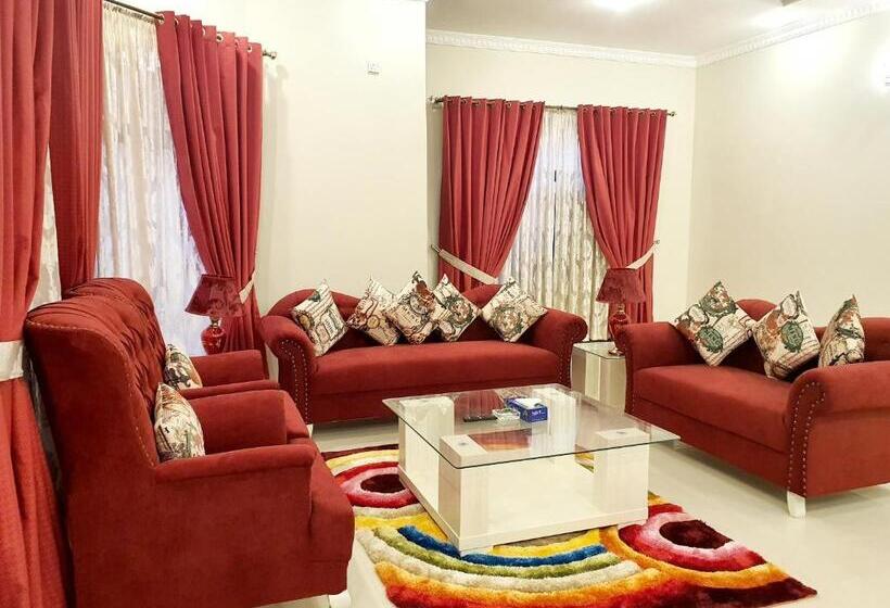 اتاق سوپریور با تخت بزرگ, Royal Villa F 10/2