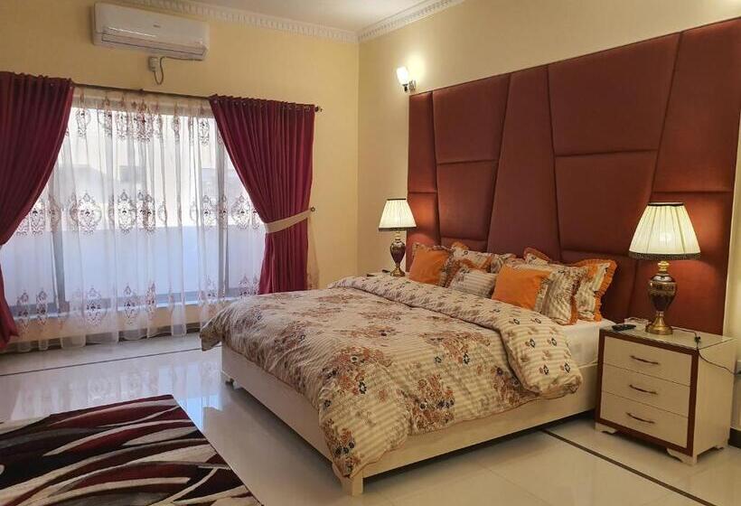 اتاق سوپریور با تخت بزرگ, Royal Villa F 10/2