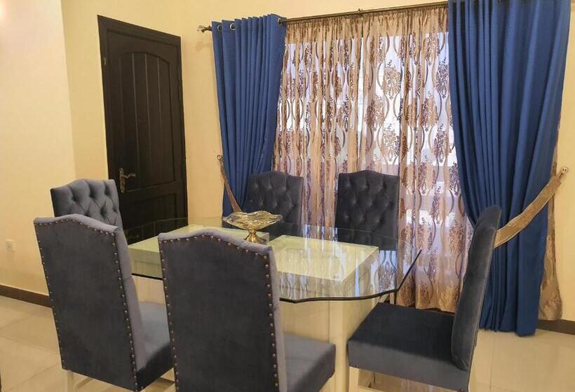 اتاق سوپریور با تخت بزرگ, Royal Villa F 10/2