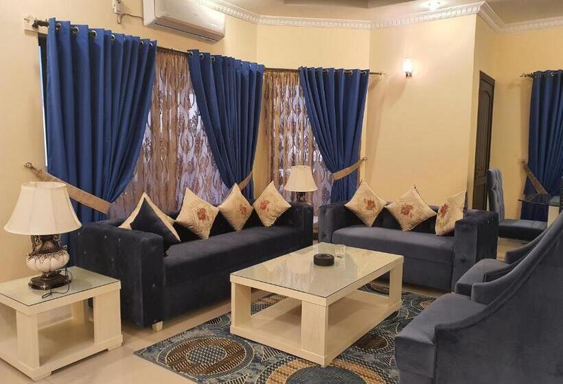 اتاق سوپریور با تخت بزرگ, Royal Villa F 10/2