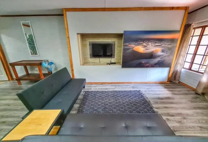 Chambre Familiale, The Elements