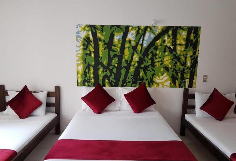 디럭스 트리플 룸, Don Juan Colonial