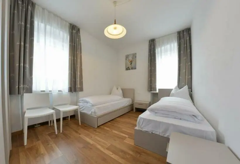 Huoneisto 2 Makuuhuonetta, Apartments Mupan