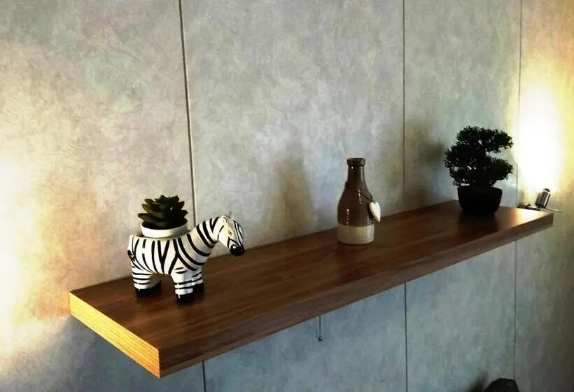 اتاق لوکس, Tulipán Apartmanház