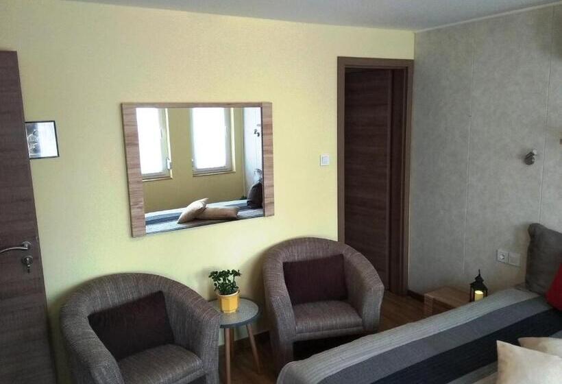 Номер Deluxe, Tulipán Apartmanház