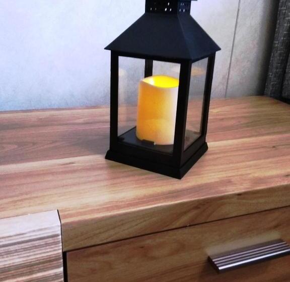 اتاق لوکس با تخت بزرگ, Tulipán Apartmanház