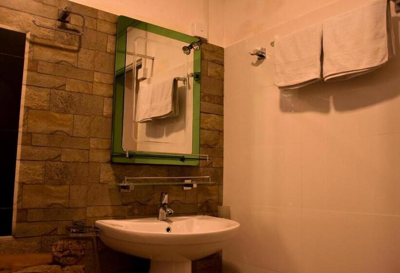 Family Room, Rainforest Holiday Inn