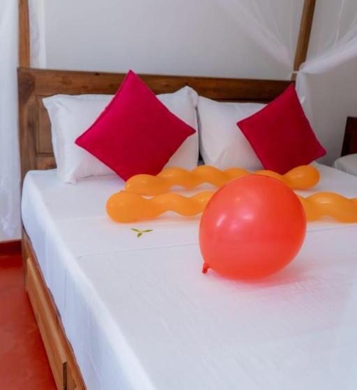 Deluxe Room, Rainforest Holiday Inn