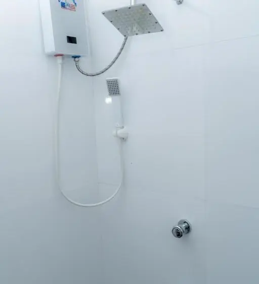 エコノミールーム, Rainforest Holiday Inn