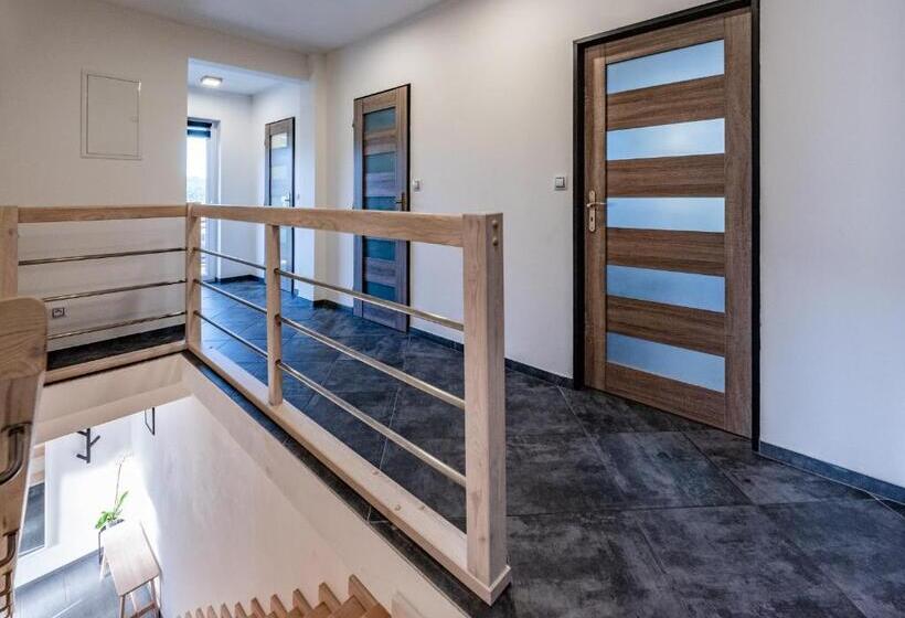 带1个卧室的带阳台的公寓, Bergresort Apartments