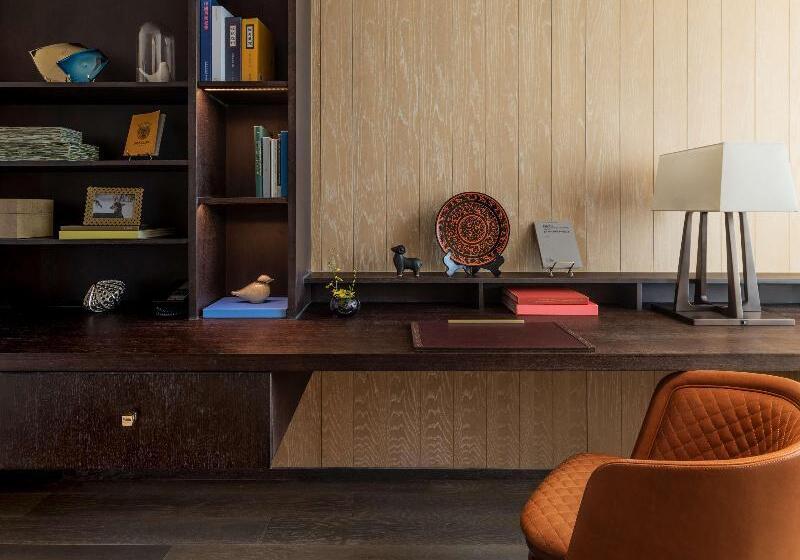 سوئیت با تخت بزرگ, Conrad Shenyang