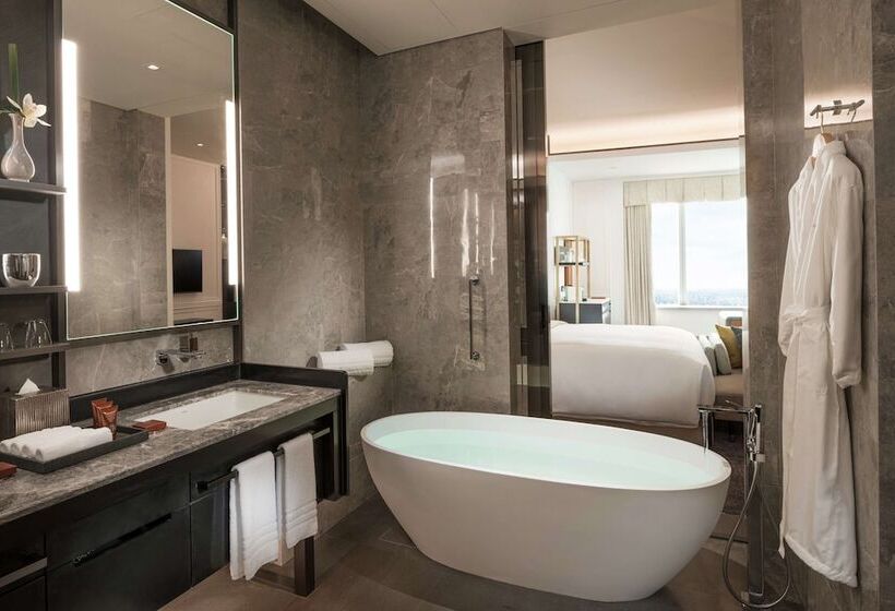 اتاق لوکس, Conrad Shenyang