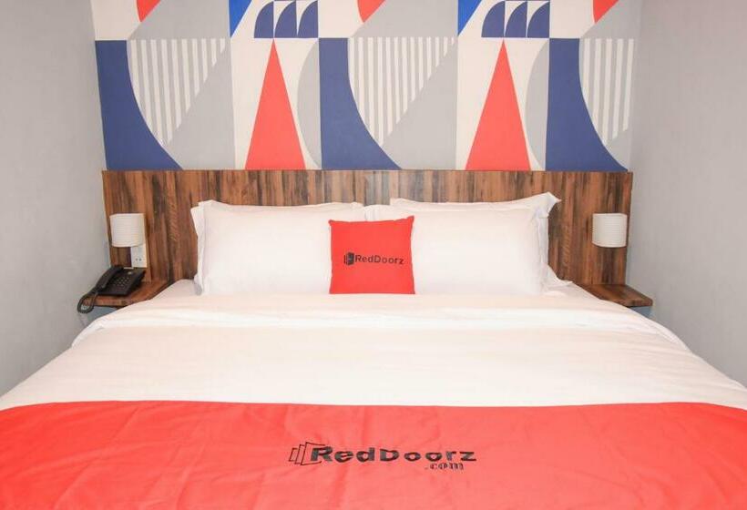 Номер Стандарт, Reddoorz Plus Near Unimed Medan