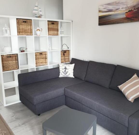 اتاق خانوادگی با چشم‌انداز دریا, Deluxe Lipari Room