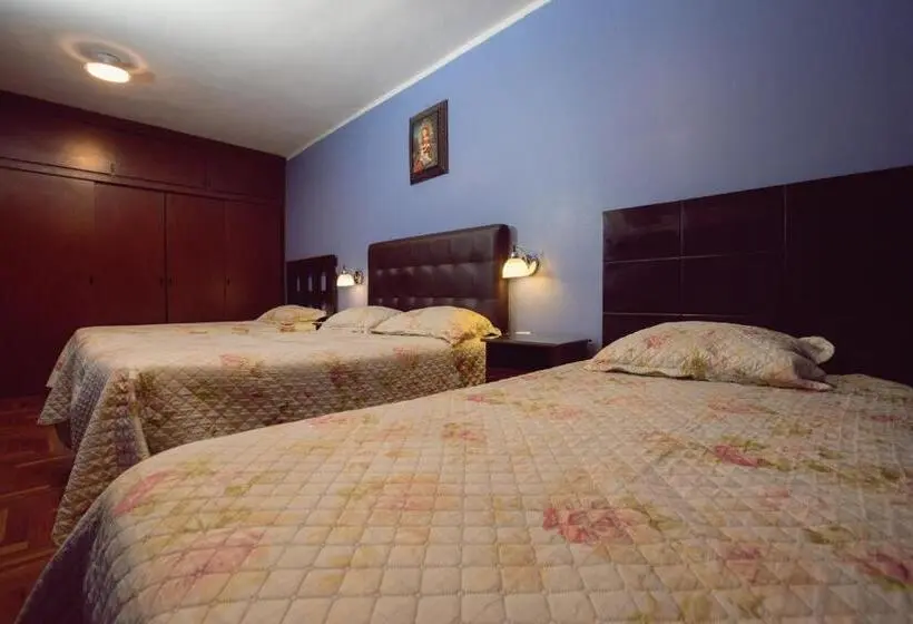 Standard Kolmen Hengen Huone, Hospedaje Zaragoza