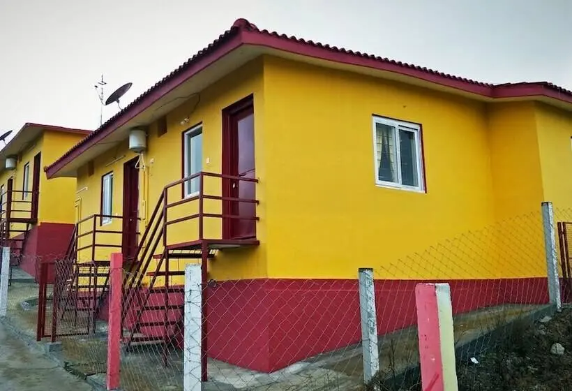 Talo 2 Makuuhuonetta, The Bowers Chalet