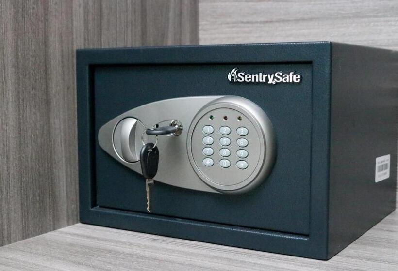 سوییت لوکس, Rh Boutique Hotel Aruba