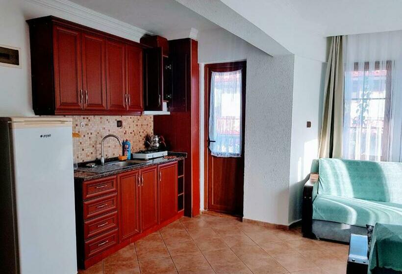 ファミリールーム, Santo Akyaka