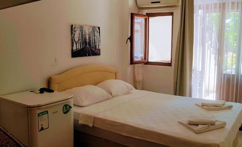 スタンダードスタジオ, Santo Akyaka