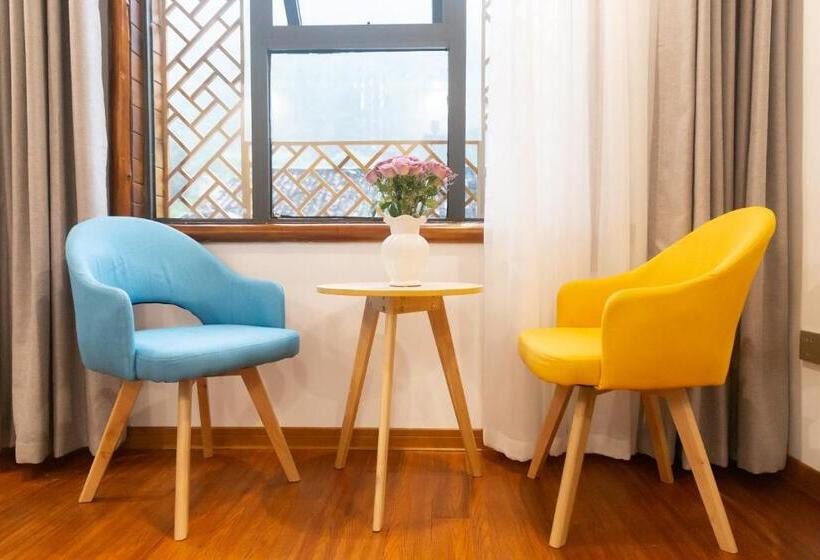 Апартаменты 2 Спальни, Easy House