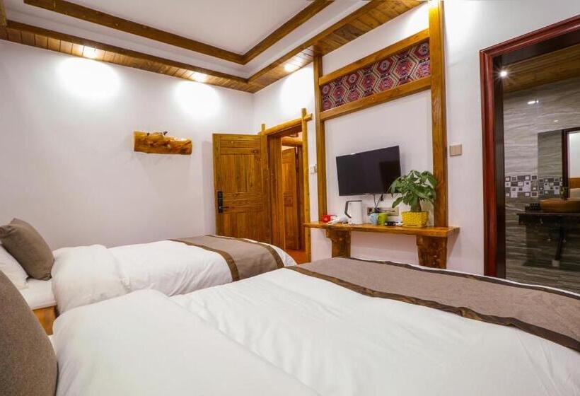 Апартаменты 3 Спальни, Easy House