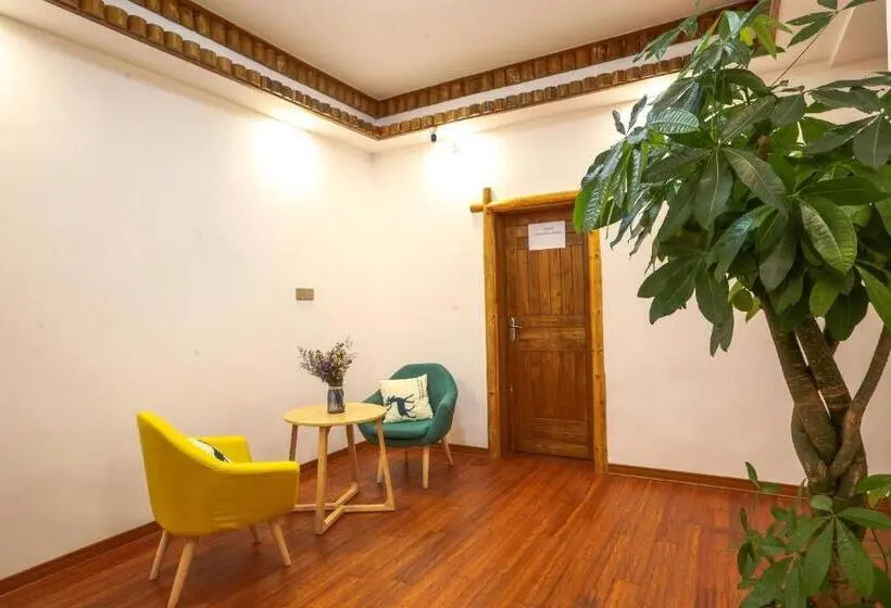 آپارتمان 3 خوابه, Easy House
