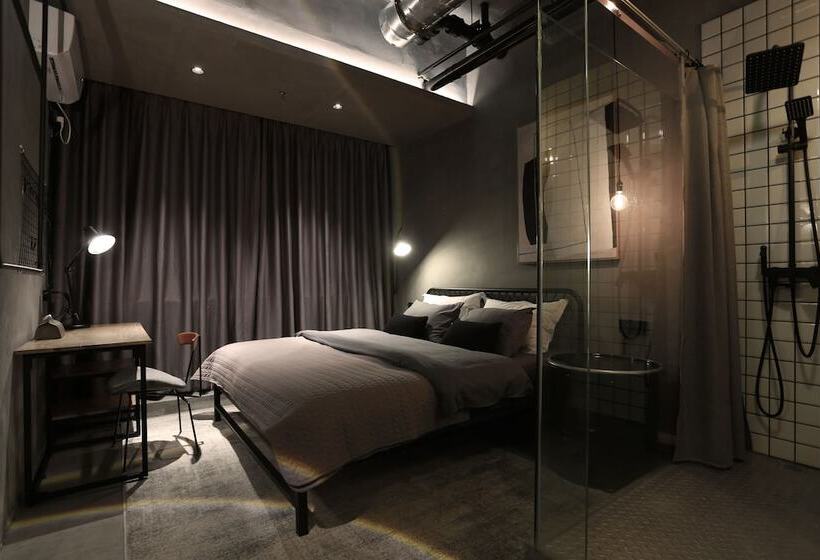 חדר סטנדרט, Black Gold Factory Boutique Design